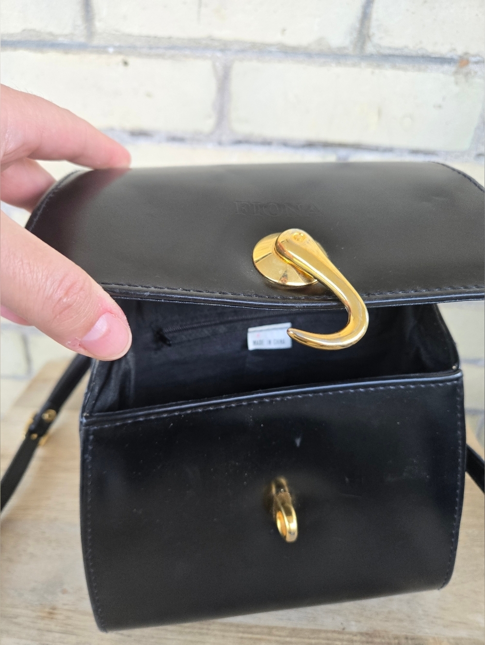 Vintage Leather Bag - Picture 7 of 14
